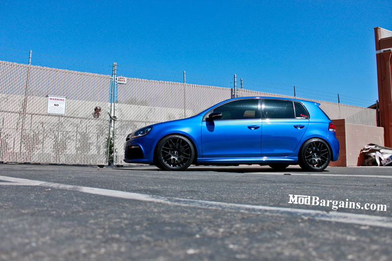 VMR V718 Wheels on a VW Golf R VMR V718 Wheels Matte Black on a VW Golf R