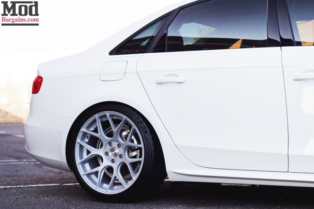 Audi-B8-A4-Avant-Garde-M590-008