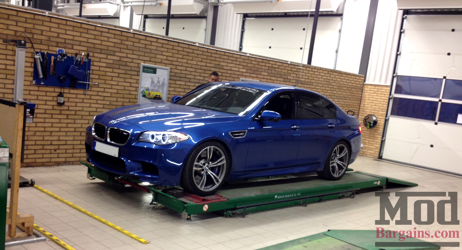 BMW-F10-M5-thony-img003