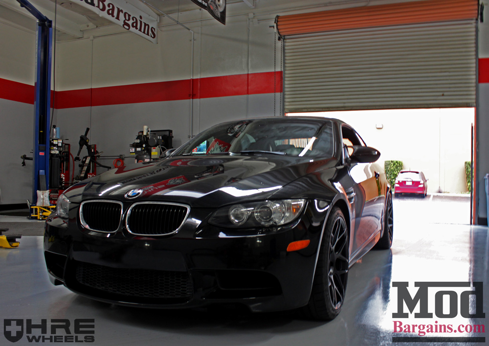 black-bmw-e93-on-black-hre-ff01-wheels-img001