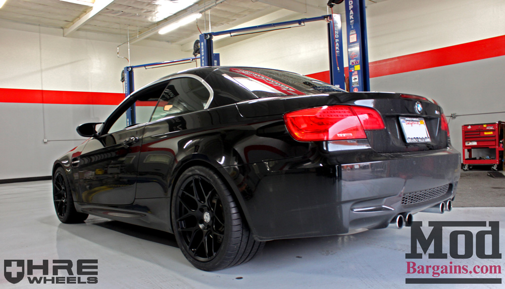 black-bmw-e93-on-black-hre-ff01-wheels-img003