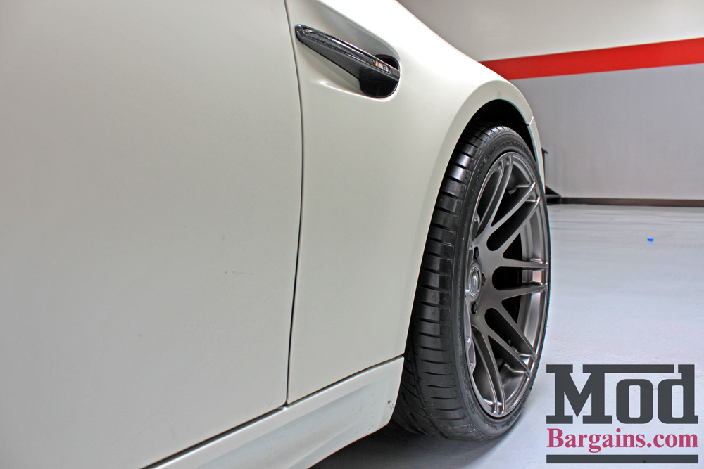 bmw-e93-ivorymatte-forgestar-f14-sdc-275-19-sq-cf-trim-fender-signal002