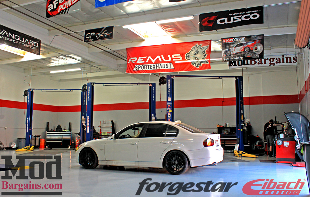 bmw-white-e90-328i-forgestar-f14-matte-black-19x85et32-19x10et38-hankook-evo2-koni-eibach-springs-jurriancust-img-011