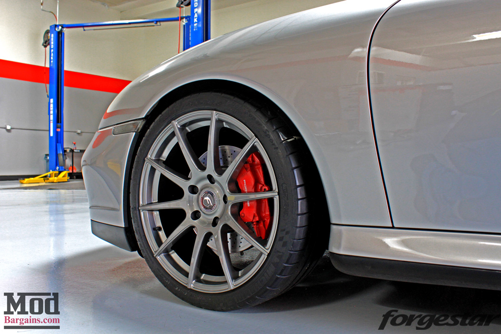 porsche-996-carrera-4s-on-gm-forgestar-cf10-img005
