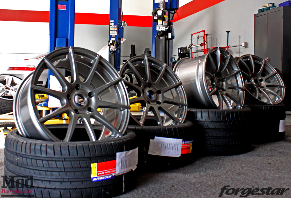 porsche-996-carrera-4s-on-gm-forgestar-cf10-img017