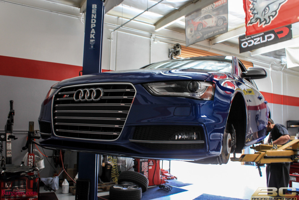 Audi_B8_S4_Blue_VMR_V803_HSL_19x95_255-35-19-3 (2)