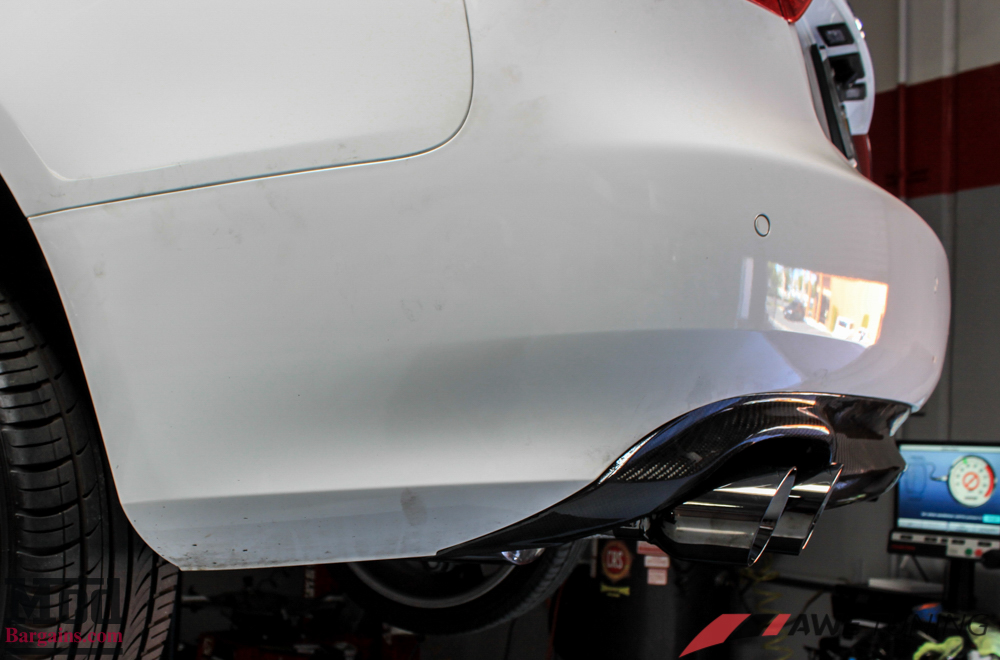 Audi_B8_A5_20T_AWE_Quad_Exhaust_Black_Tips_CF_Diffuser-18