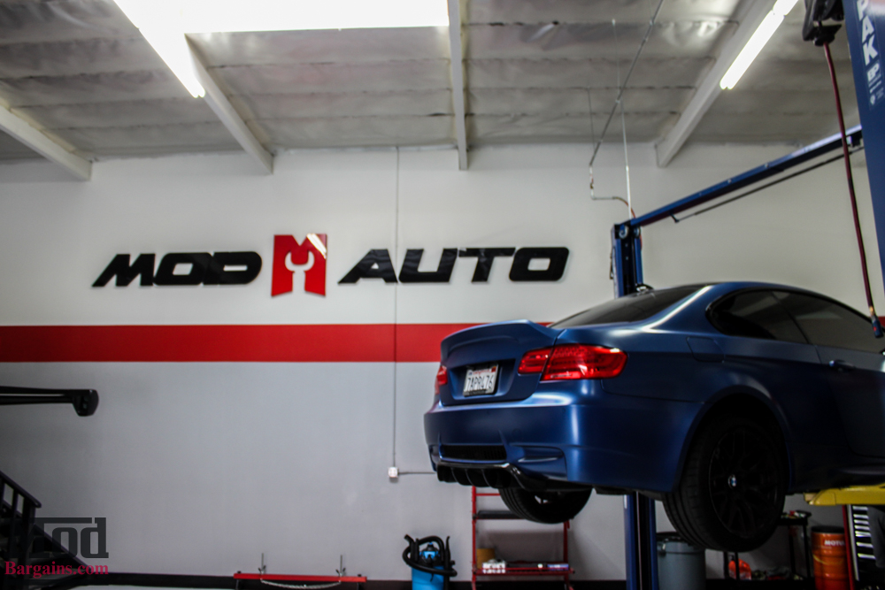 BMW_E92_Frozen_Blue_M3_Remus_US_RACE_CF_Lip_CSL_details-1