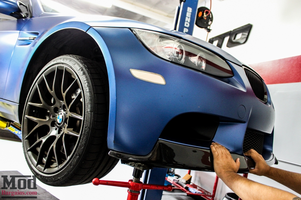 BMW_E92_Frozen_Blue_M3_Remus_US_RACE_CF_Lip_CSL_details-10
