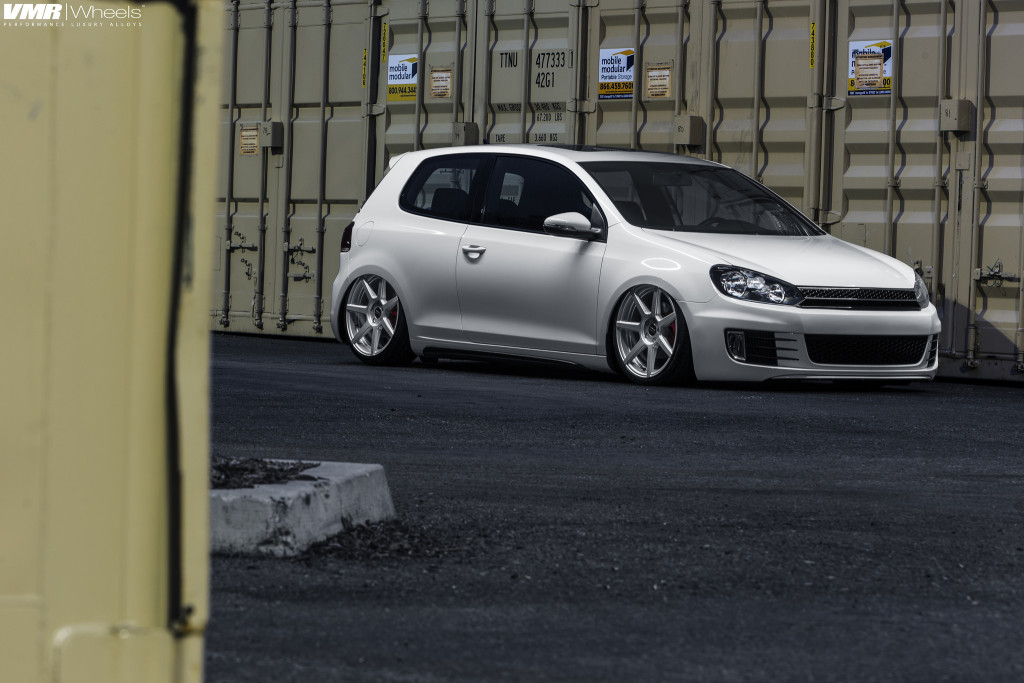 VW-Golf-GTI-mk-vi-VMR-V706-19x85et45-225-35-19-img004
