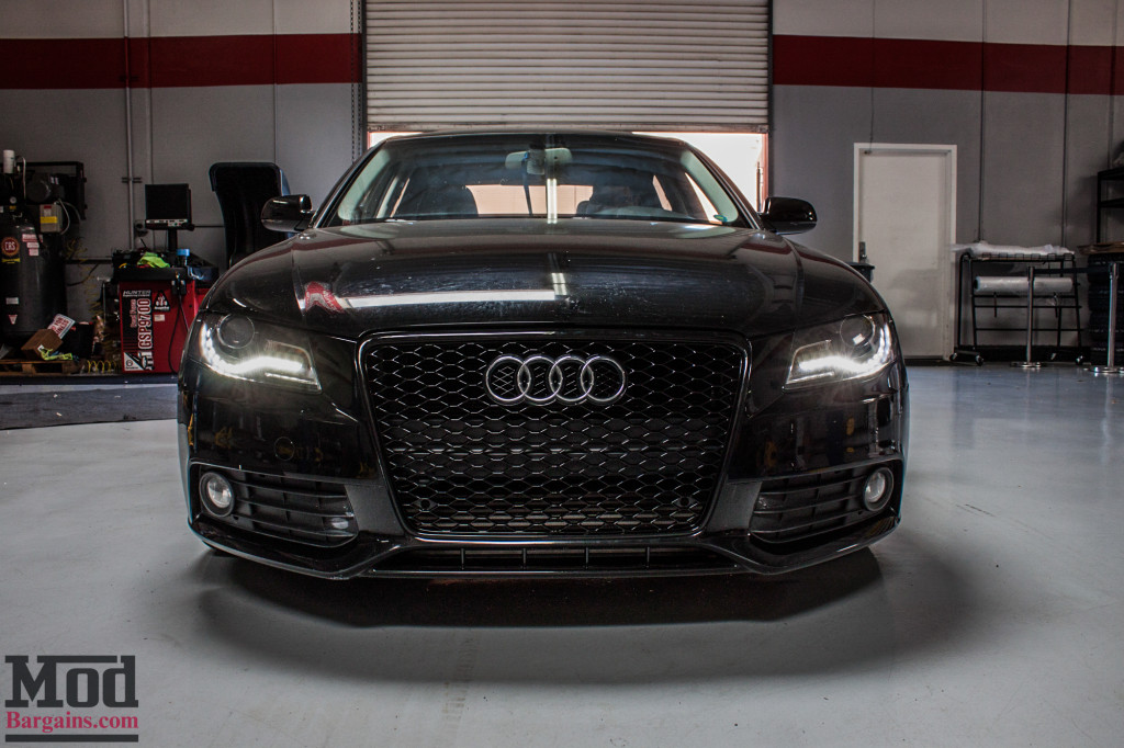 Audi_B8_A4_Black_RS_Grille_VMR_V701_MB-11
