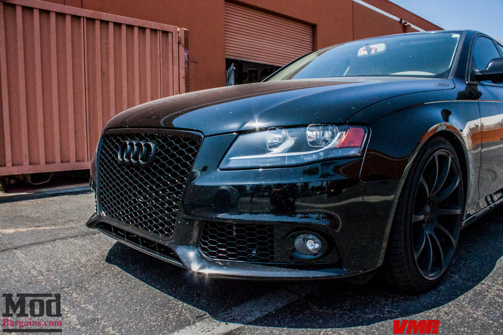Audi_B8_A4_Black_RS_Grille_VMR_V701_MB-2