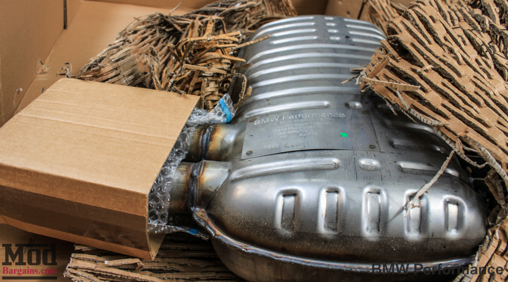 BMW_E90_328i_White_BMW_Performance_Exhaust_Only-1