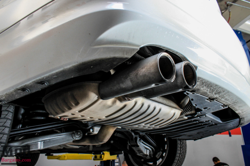 BMW_E90_328i_White_BMW_Performance_Exhaust_Only-4