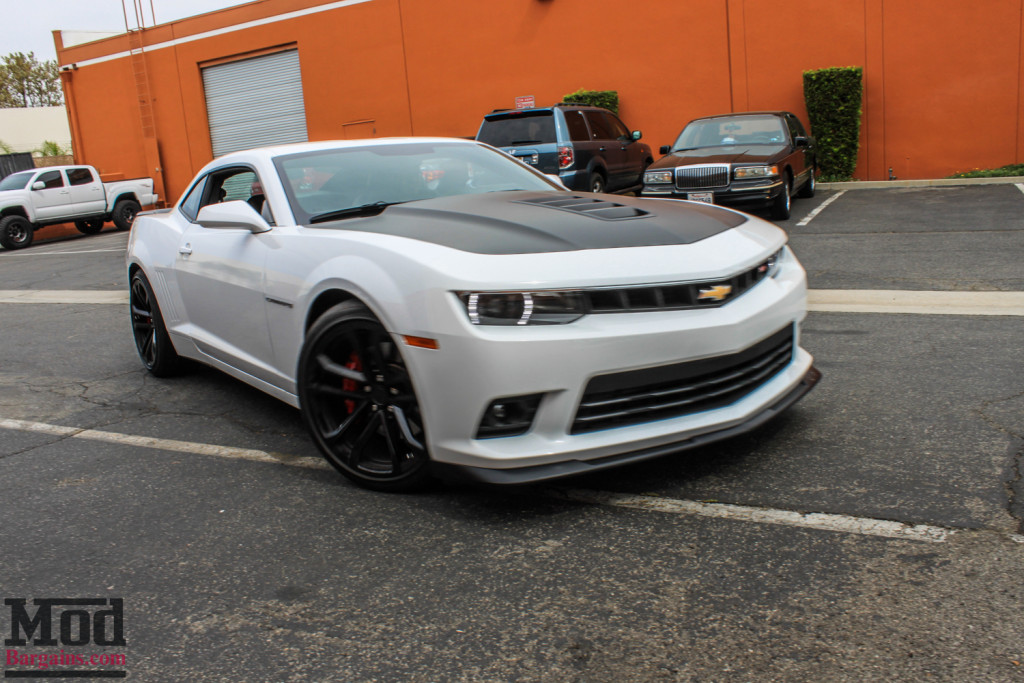 Camaro_SS_Gen6_White_BG_Springs-1