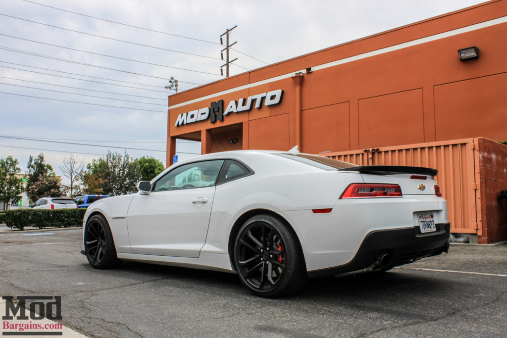 Camaro_SS_Gen6_White_BG_Springs-3