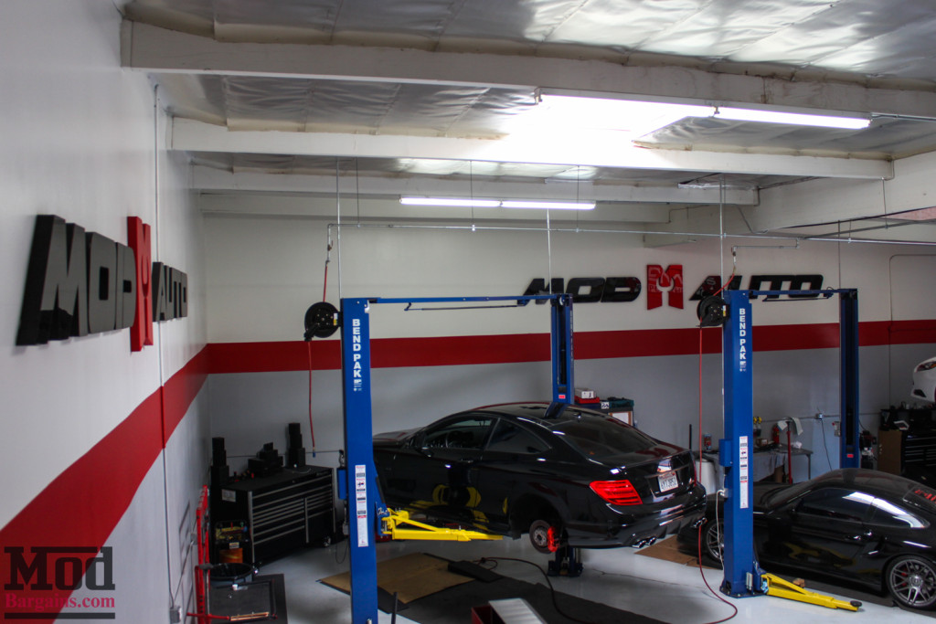 Mercedes_W204_C63_AMG_Coupe_HRE_FF15_19x85te47_19x95et45_-Michelin-PSS- (1)