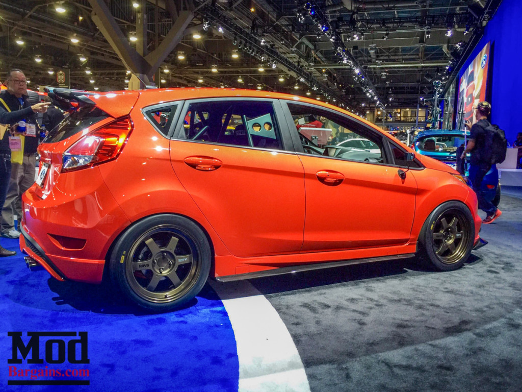 SEMA_2015_ModBargains_ModAuto-8