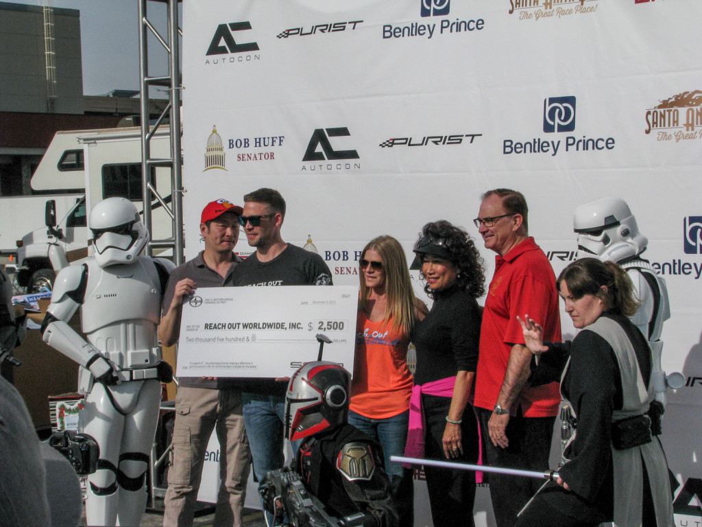 Winter_Drive_2015_Dec5_ModBargains_booth-7