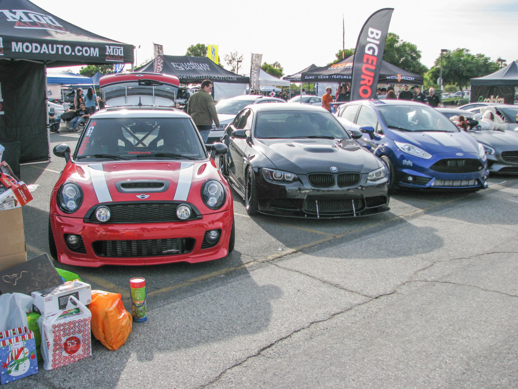 Winter_Drive_2015_Dec5_ModBargains_booth-9