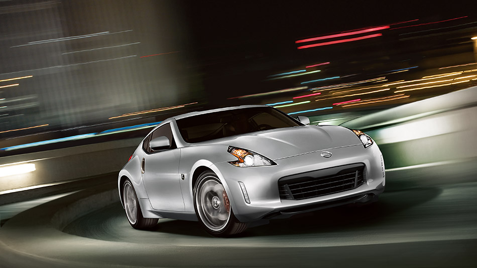 2016-nissan-370Z-coupe-sport-brilliant-silver-highway-night-driving