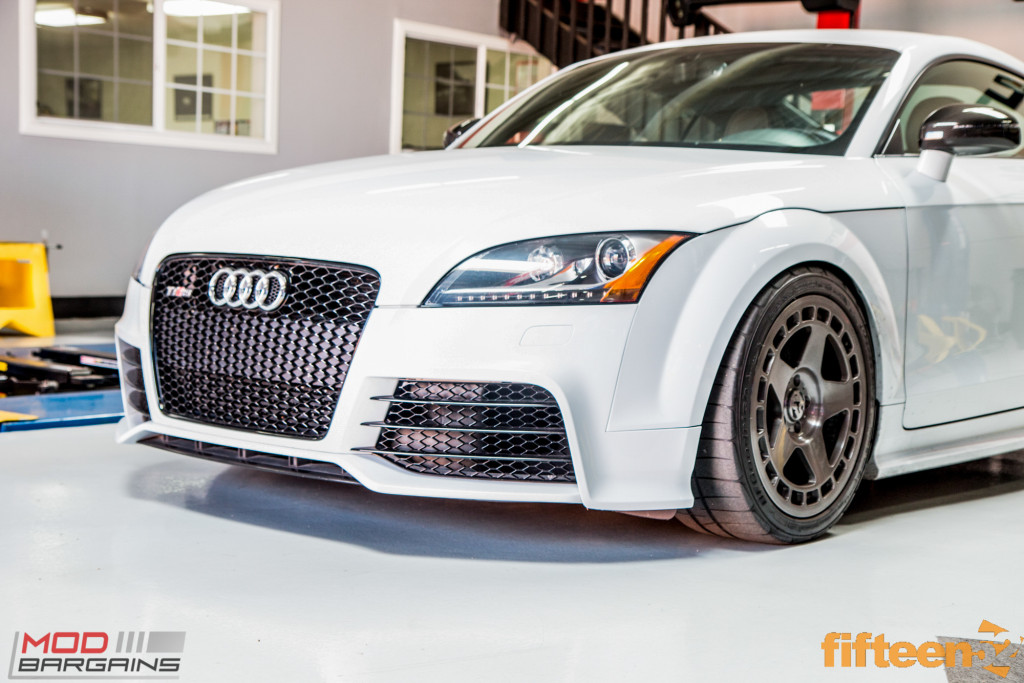 Audi_TT-RS_8J_Fifteen52_Turbomac (33)