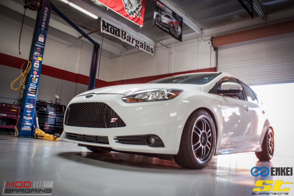 Ford Focus ST 14 CX FMIC ST X Coilovers Enkei RPF-1 Steeda Rear Sway Milltek nonres (11)