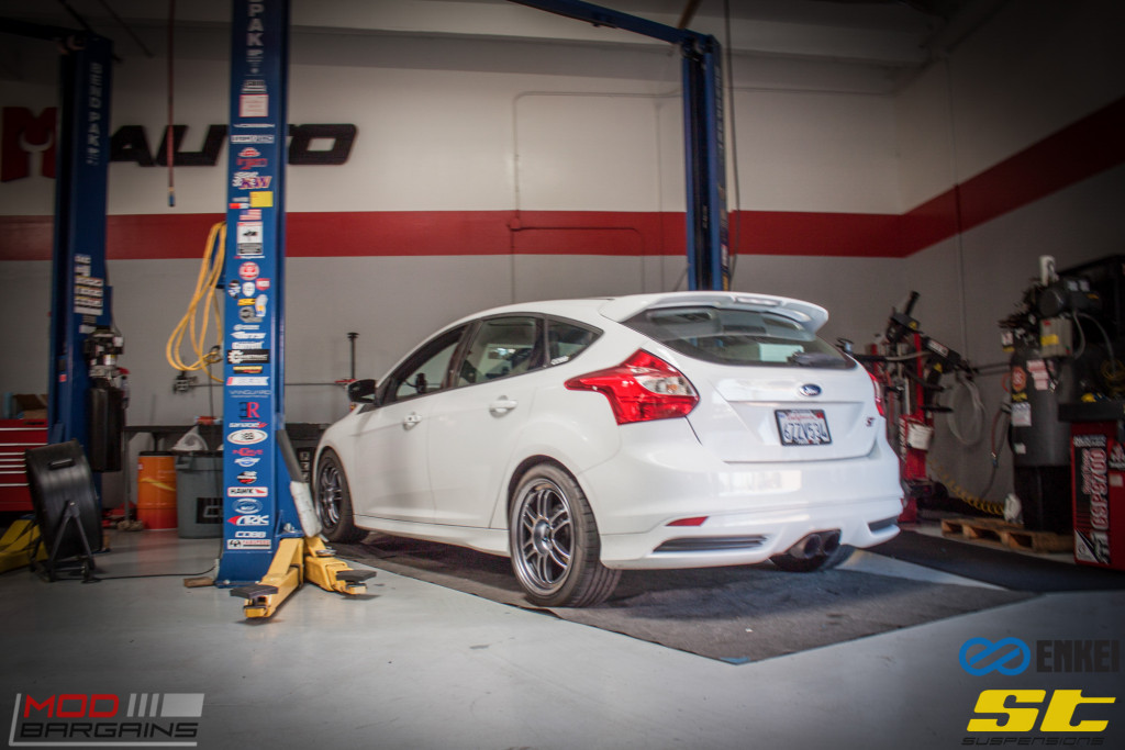 Ford Focus ST 14 CX FMIC ST X Coilovers Enkei RPF-1 Steeda Rear Sway Milltek nonres (4)
