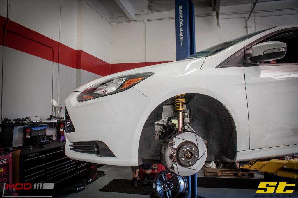 Ford Focus ST 14 CX FMIC ST X Coilovers Enkei RPF-1 Steeda Rear Sway Milltek nonres (52)