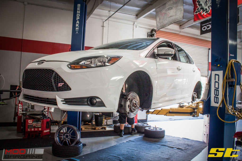 Ford Focus ST 14 CX FMIC ST X Coilovers Enkei RPF-1 Steeda Rear Sway Milltek nonres (54)