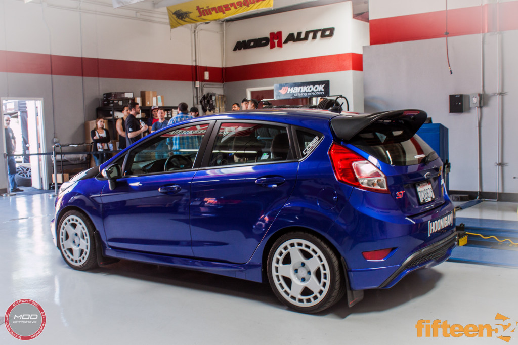 Ford_Fiesta_ST_Fifteen52_Turbomac_Seibon_CF_Hood_Luis_Lara (1)