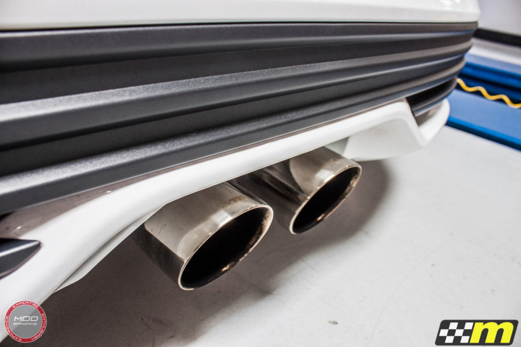 Ford_Focus_ST_2016_Mountune_MP275_Fifteen52_Tarmac_Silver (12)