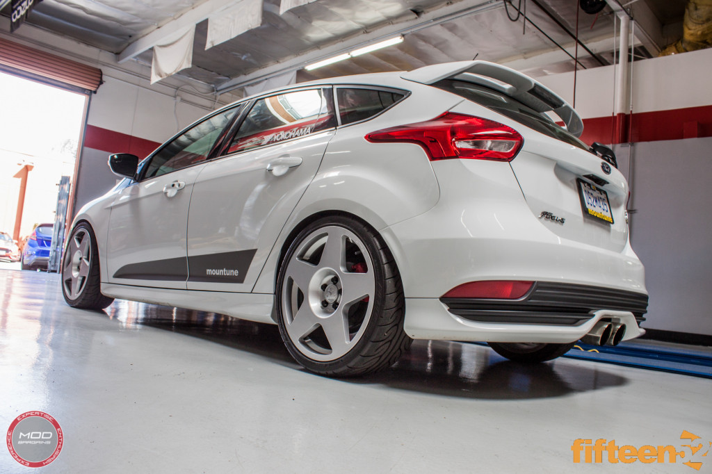 Ford_Focus_ST_2016_Mountune_MP275_Fifteen52_Tarmac_Silver (14)