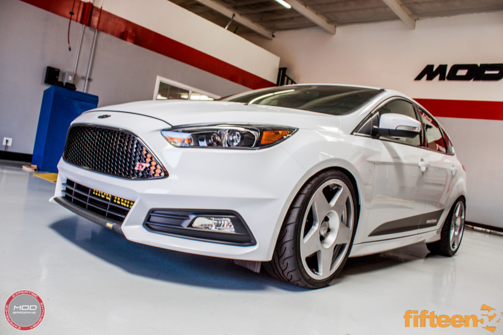 Ford_Focus_ST_2016_Mountune_MP275_Fifteen52_Tarmac_Silver (16)
