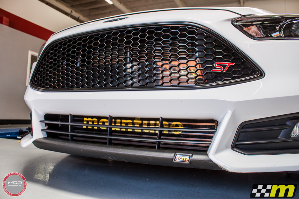 Ford_Focus_ST_2016_Mountune_MP275_Fifteen52_Tarmac_Silver (19)