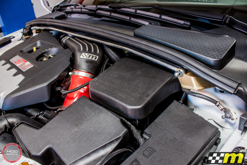 Ford_Focus_ST_2016_Mountune_MP275_Fifteen52_Tarmac_Silver (35)