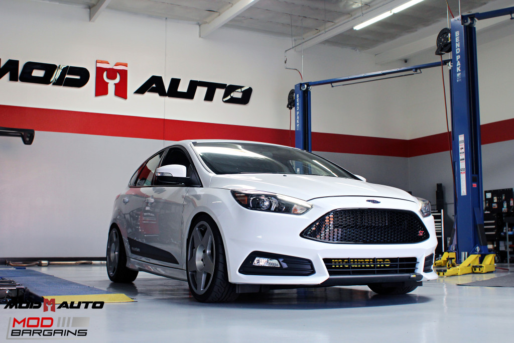 Ford_Focus_ST_2016_Mountune_MP275_Fifteen52_Tarmac_Silver (39)