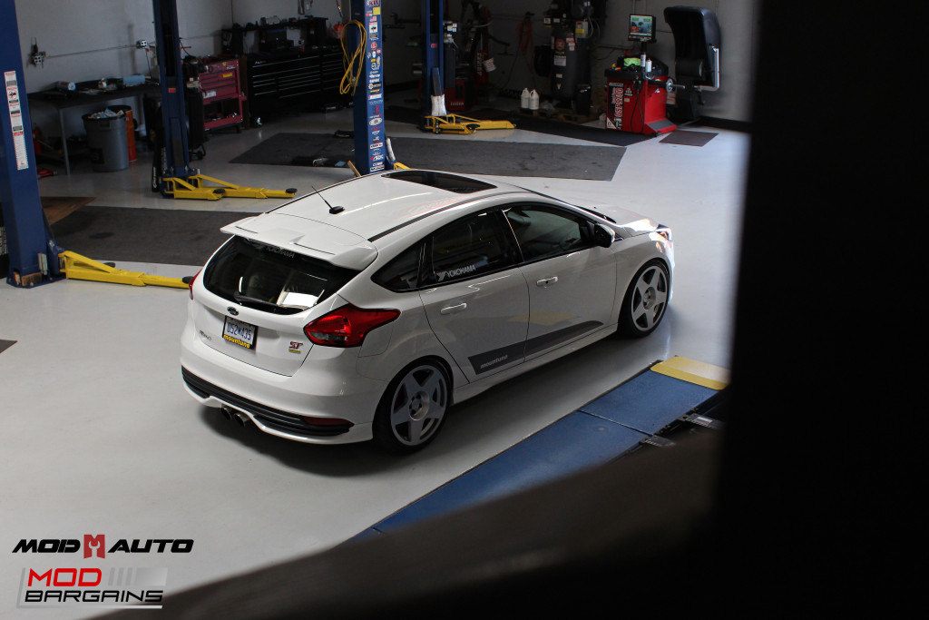 Ford_Focus_ST_2016_Mountune_MP275_Fifteen52_Tarmac_Silver (41)