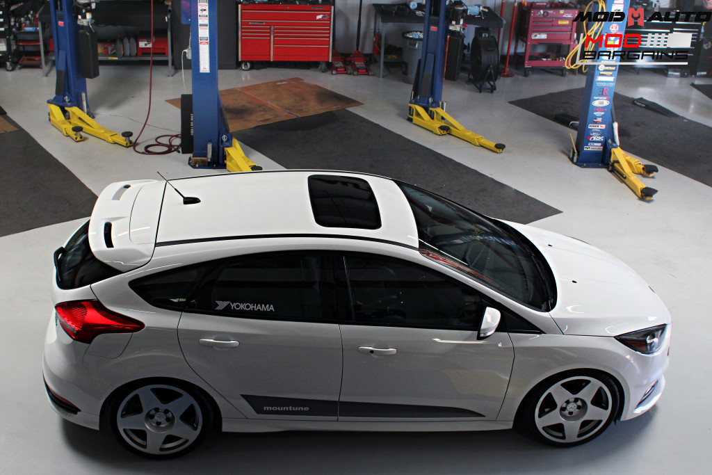 Ford_Focus_ST_2016_Mountune_MP275_Fifteen52_Tarmac_Silver (42)