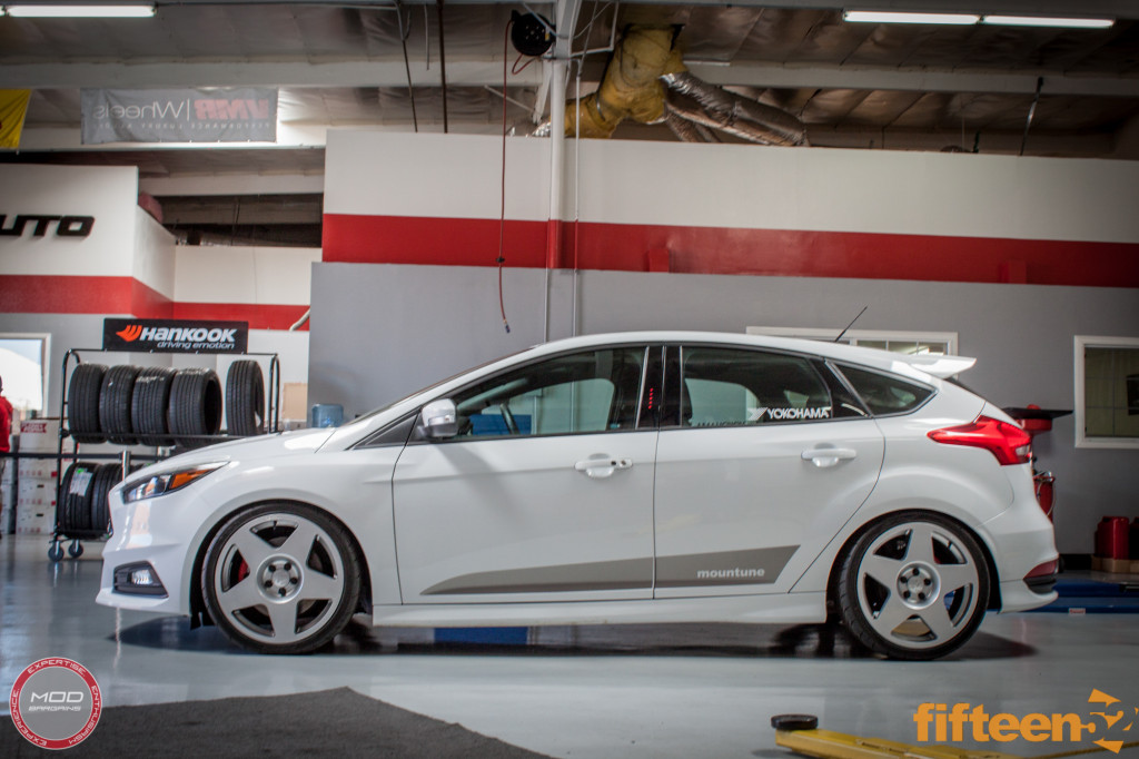 Ford_Focus_ST_2016_Mountune_MP275_Fifteen52_Tarmac_Silver (9)