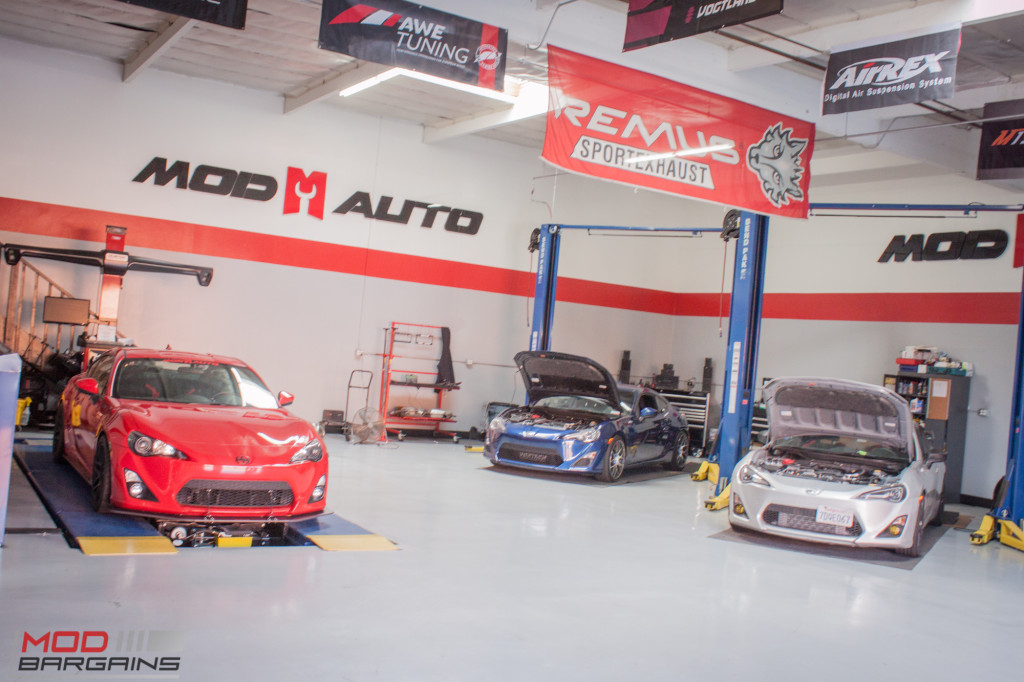 ModNights_ModAuto_StayCrushingMeet_Shop_Broll (5)