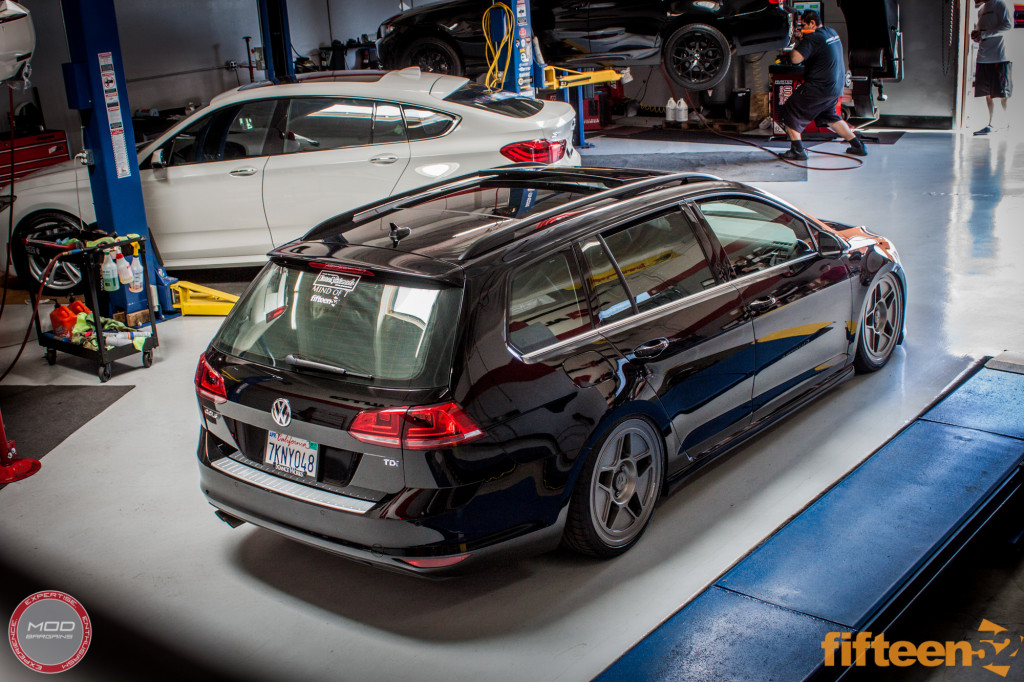 VW_Golf_Sportwagen_Fifteen52_Tarmac_R43_Airlift (11)