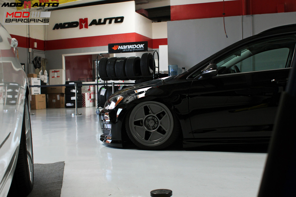 VW_Golf_Sportwagen_Fifteen52_Tarmac_R43_Airlift (16)