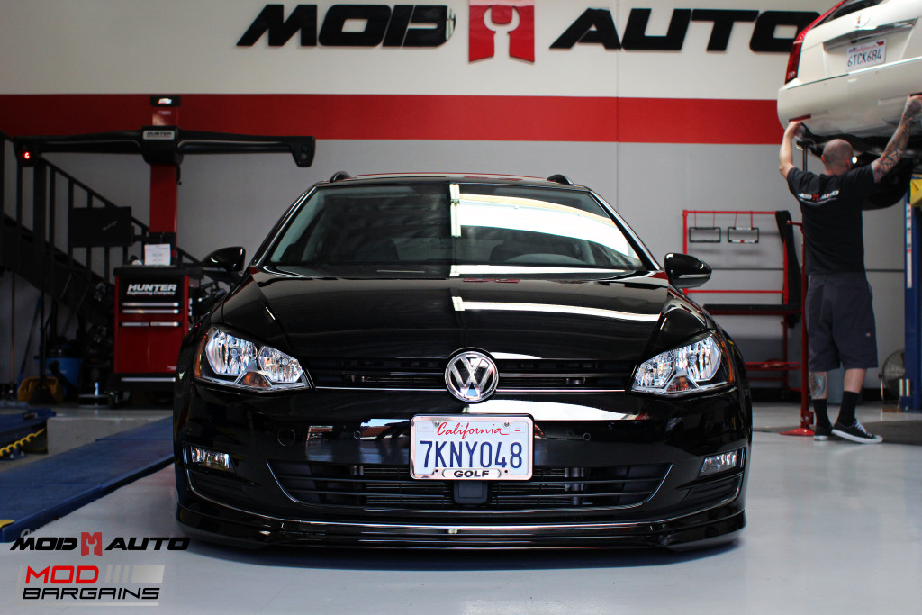 VW_Golf_Sportwagen_Fifteen52_Tarmac_R43_Airlift (17)