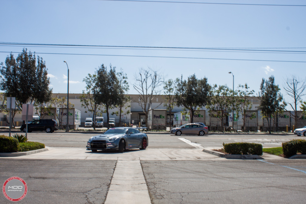 Nissan_R35_GT-R_Motul_widebody_JPL_Shirt_Guy (1)