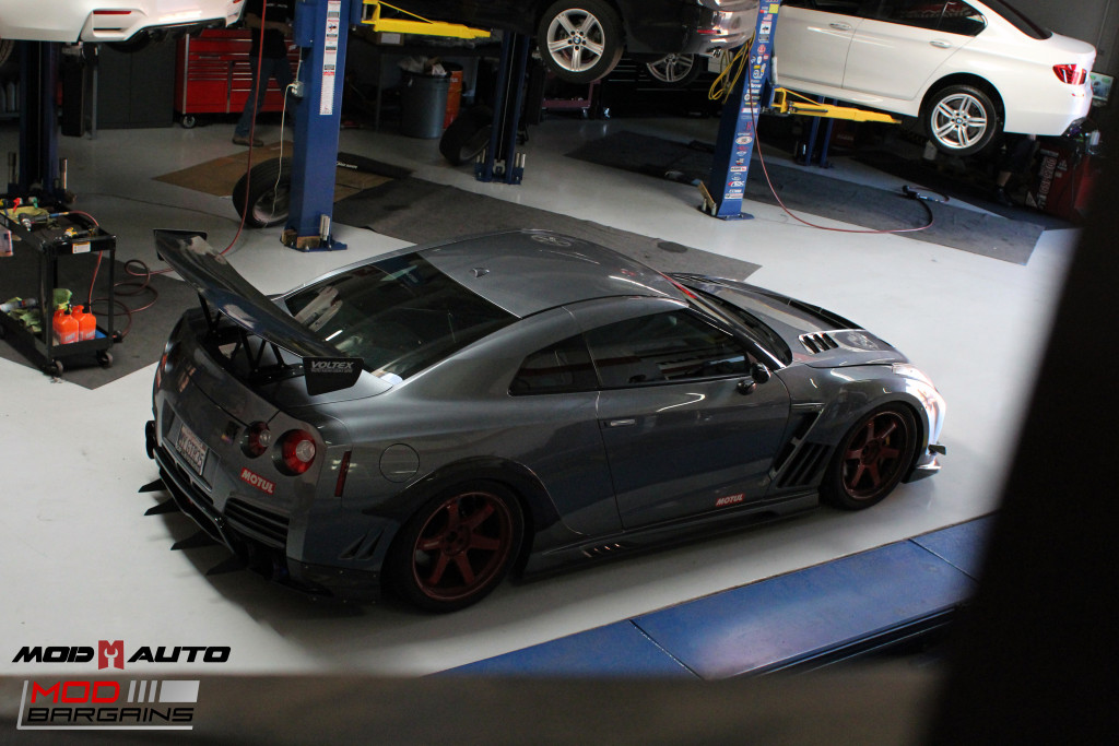 Nissan_R35_GT-R_Motul_widebody_JPL_Shirt_Guy (17)