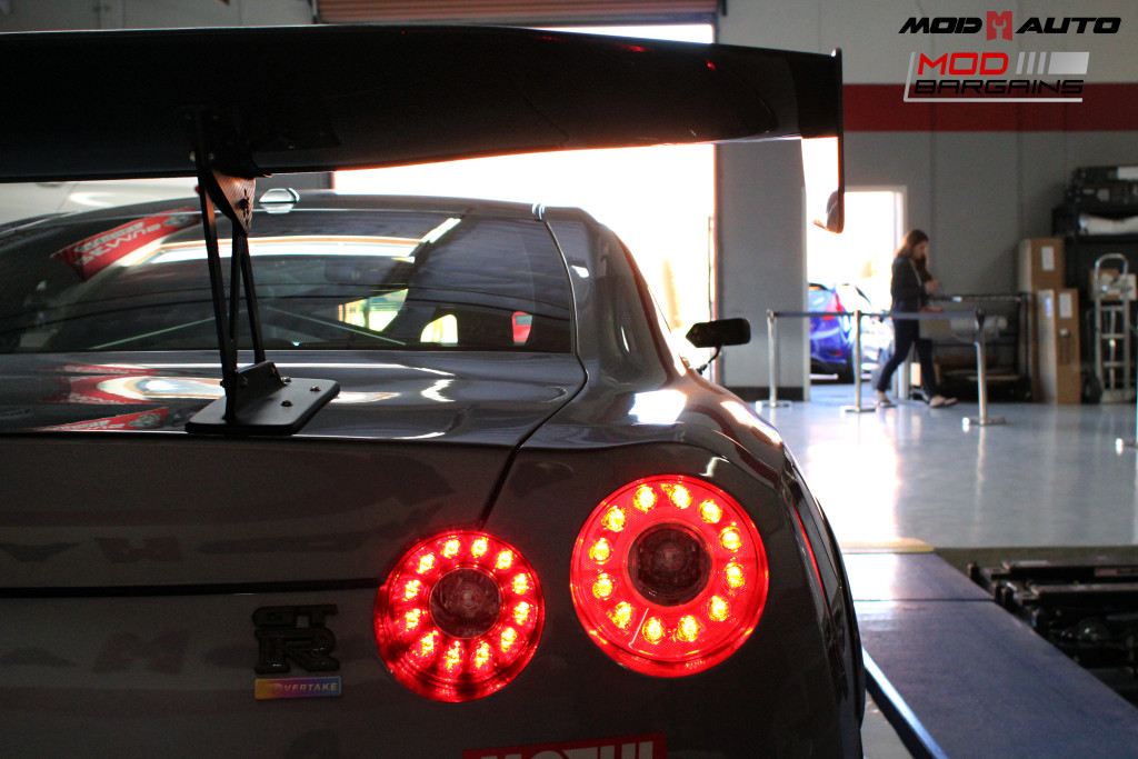 Nissan_R35_GT-R_Motul_widebody_JPL_Shirt_Guy (5)