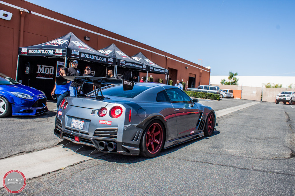 Nissan_R35_GT-R_Motul_widebody_JPL_Shirt_Guy (6)