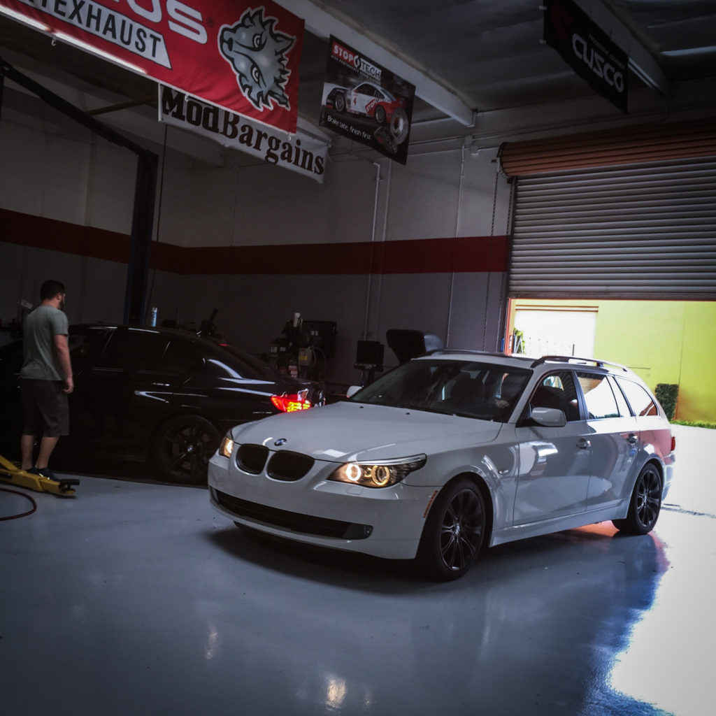 BMW_E61_535Xi_White_Stockish (2)