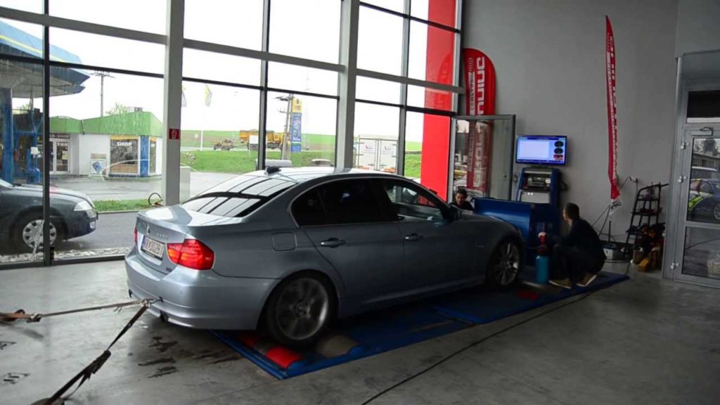 BMW_335d_on_Dyno